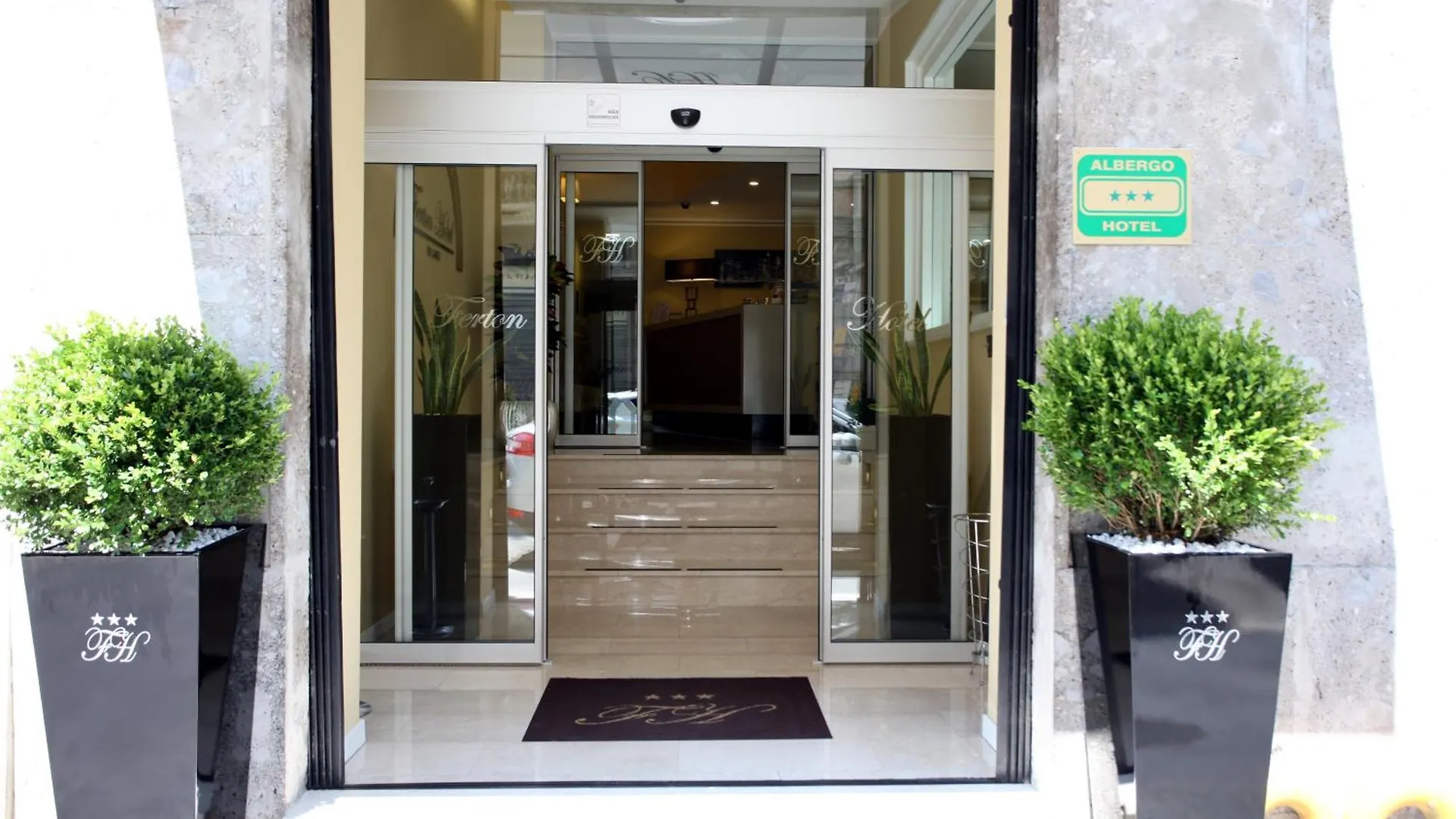 Hotel Ferton Milan
