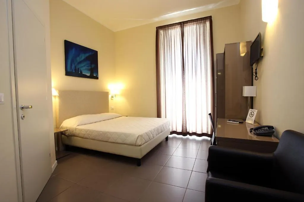 Hotel Ferton Milan 3*,  Italy